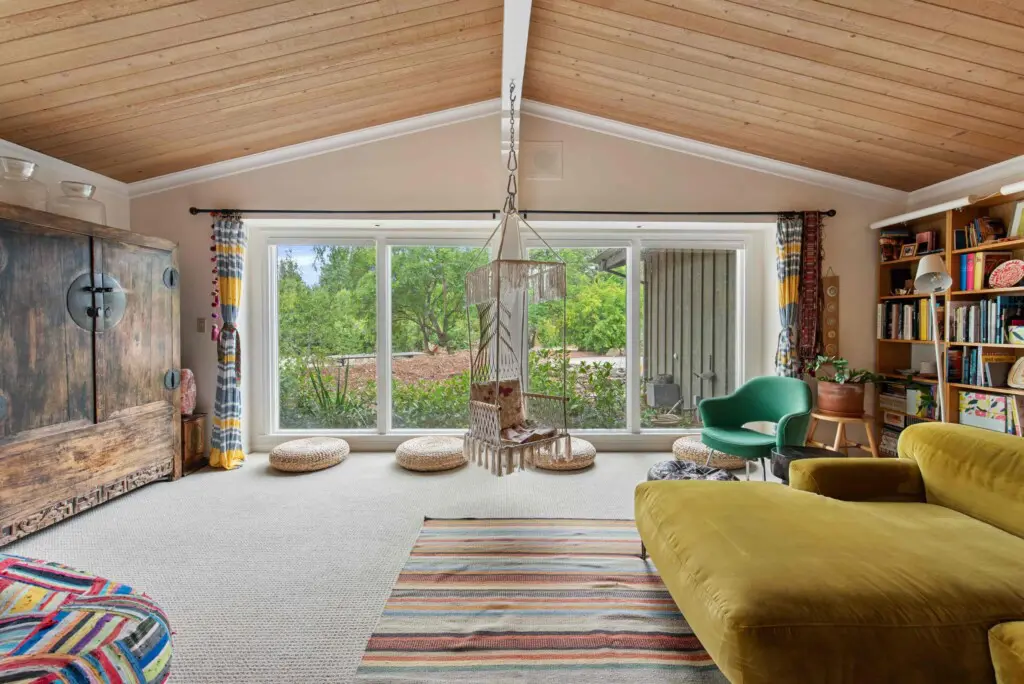 4701 Grand Ave 2 min scaled